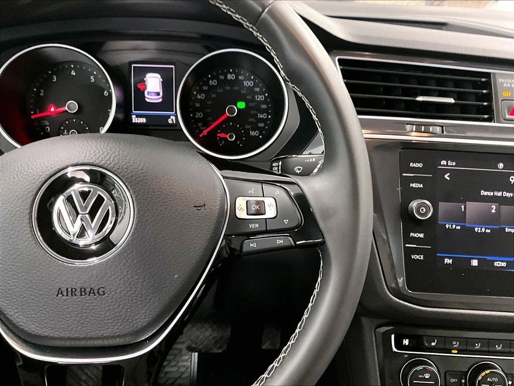 Used 2021 Volkswagen Tiguan SE AWD/4WD image 24