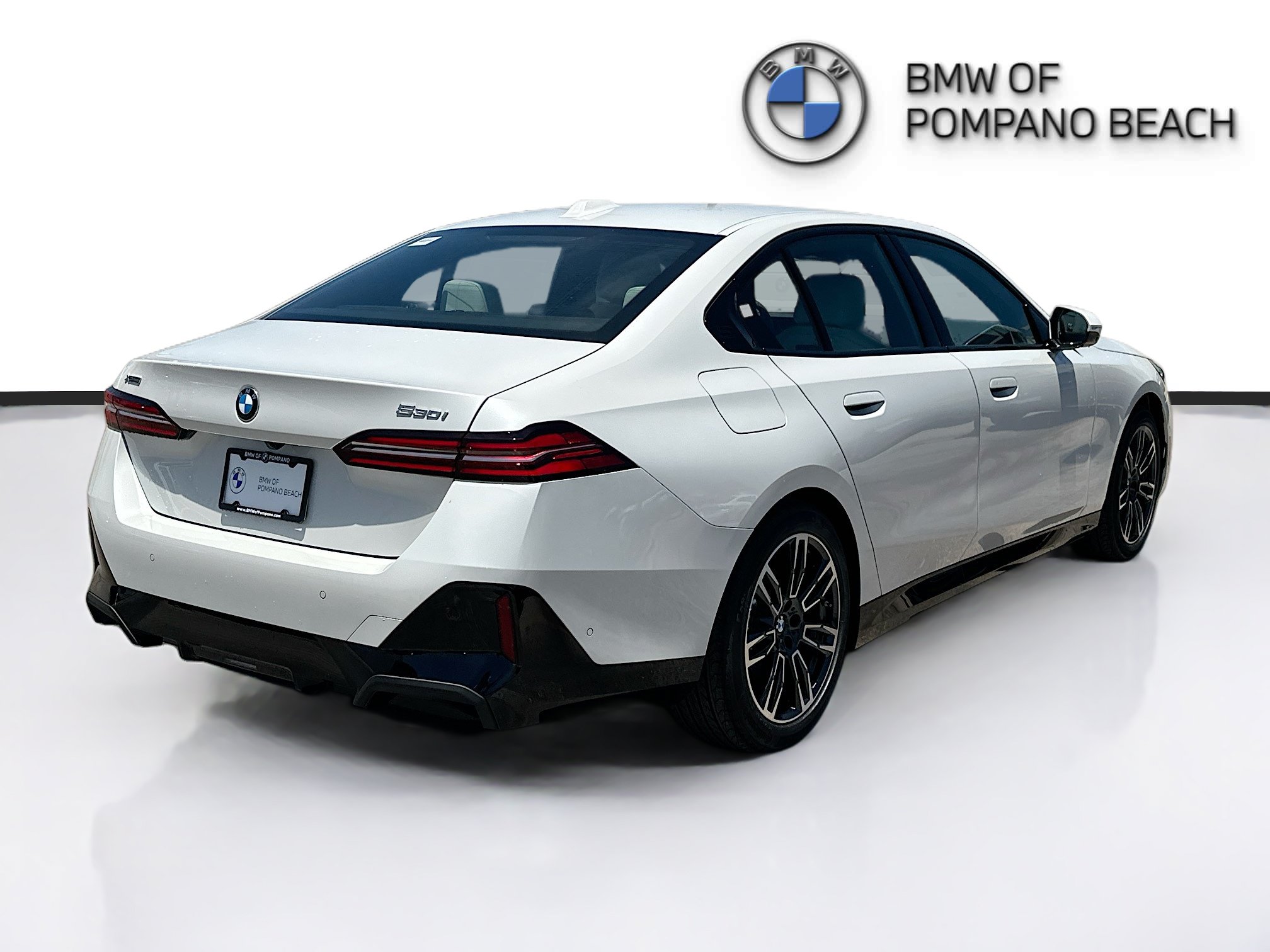 New 2027 BMW 530i xDrive w/ M Sport Package AWD/4WD image 6