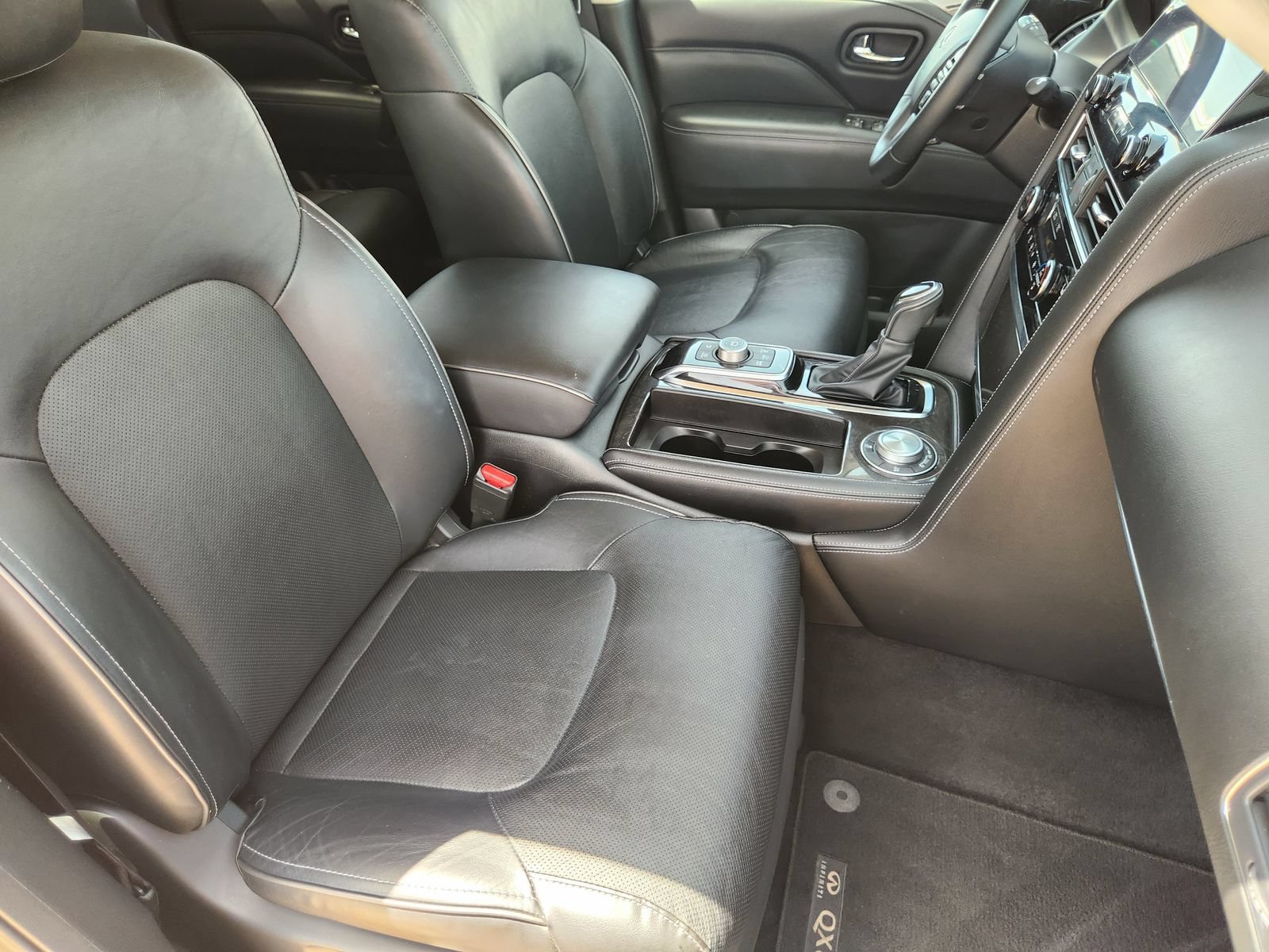 Used 2024 INFINITI QX80 Luxe AWD/4WD image 16