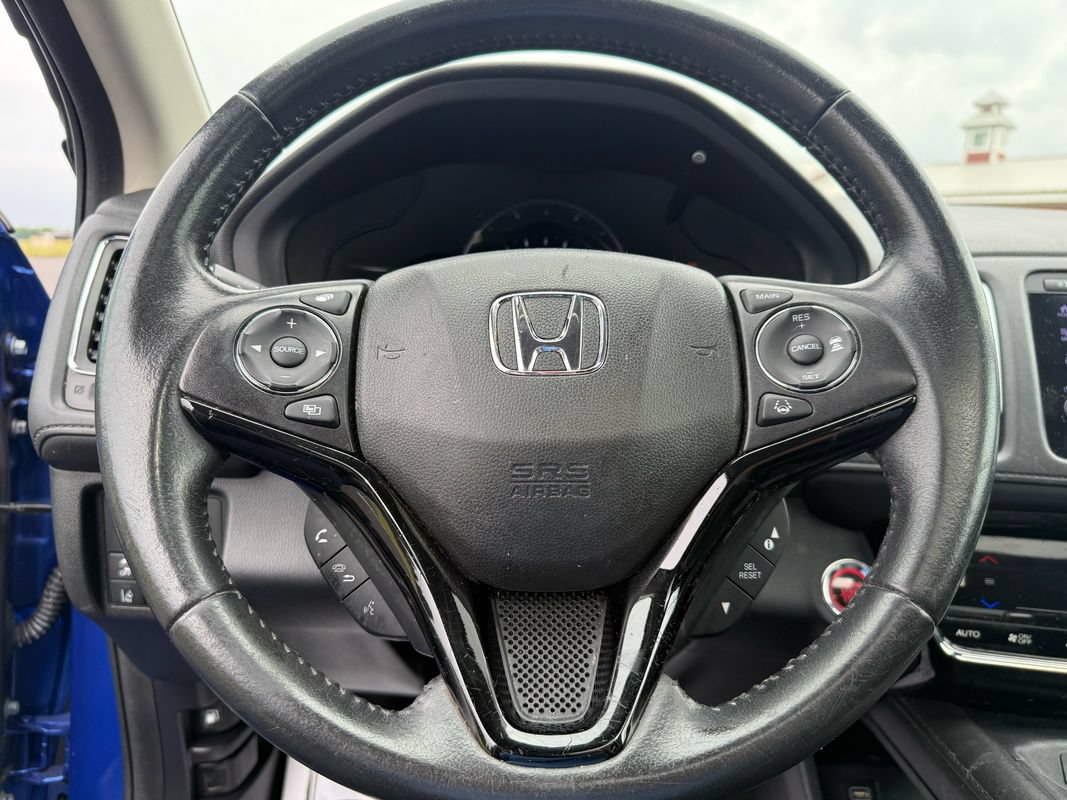 Used 2019 Honda HR-V Touring image 12