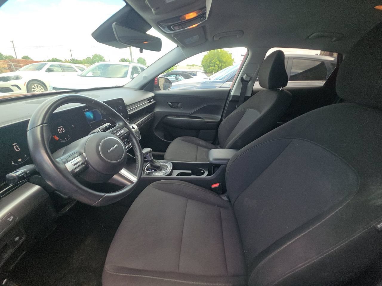 Used 2025 Hyundai Kona SEL FWD image 7