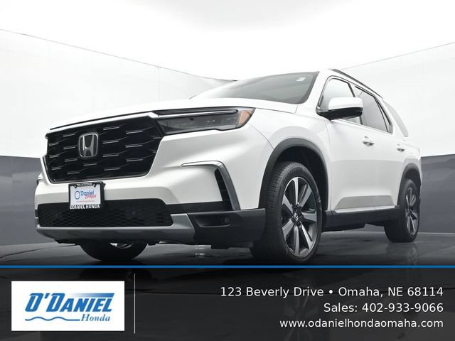 Used 2023 Honda Pilot Touring image 9
