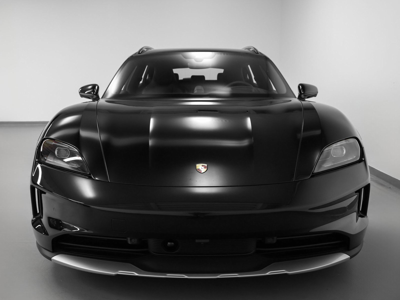 New 2025 Porsche Taycan 4 Cross Turismo image 8