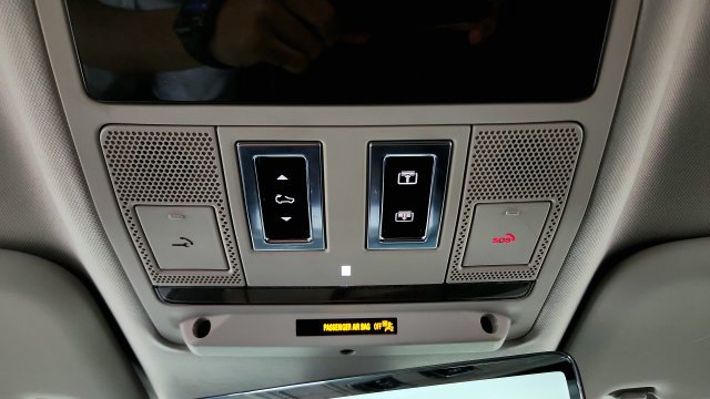 Used 2023 Land Rover Defender 130 First Edition AWD/4WD image 87