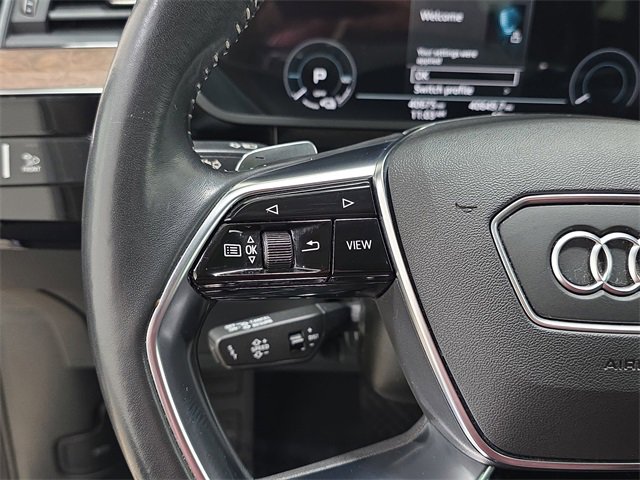 Used 2020 Audi e-tron Premium Plus image 17
