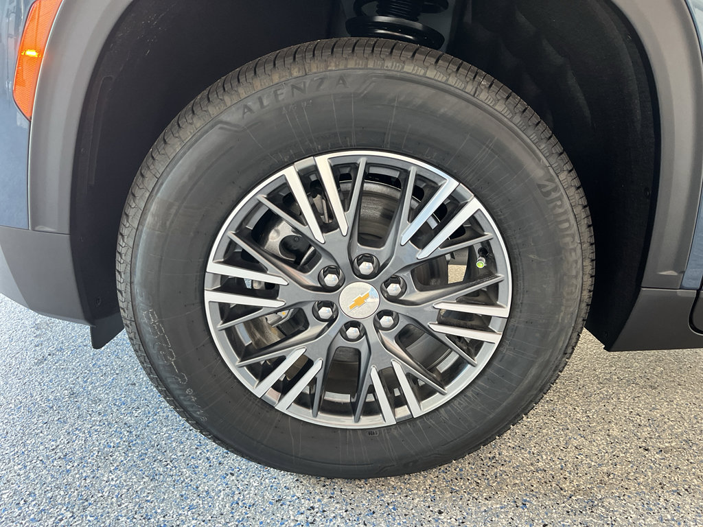 New 2026 Chevrolet Traverse LT FWD image 36