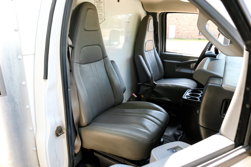 Used 2021 GMC Savana 3500 Extended w/ Power Convenience Package RWD image 17