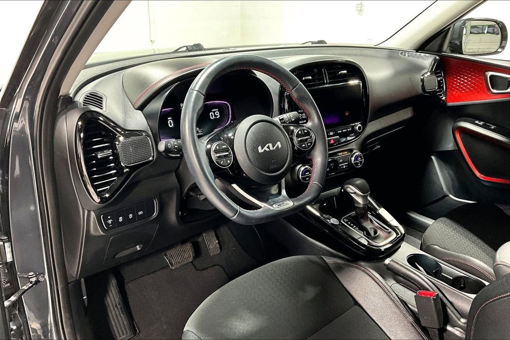 Used 2024 Kia Soul GT-Line FWD image 16