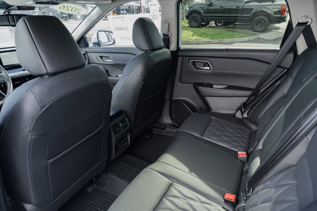 New 2026 Nissan Rogue Platinum image 23