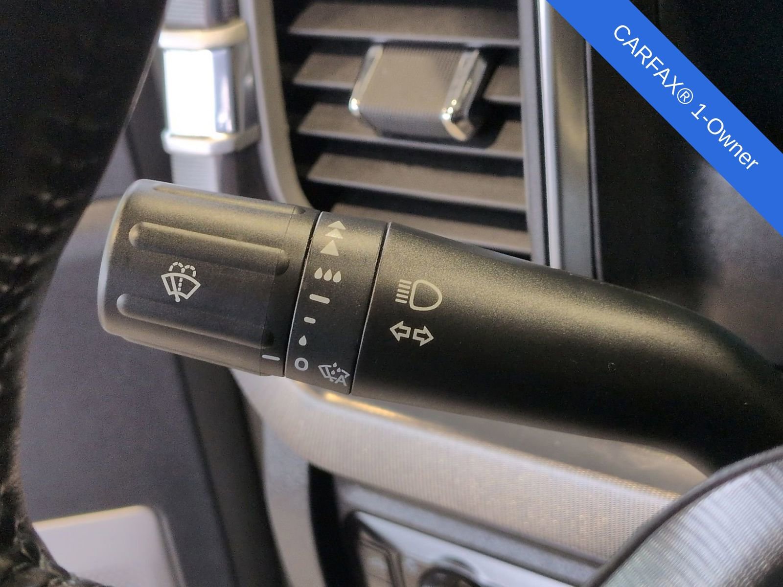 Used 2025 Ford F350 Platinum w/ FX4 Off-Road Package image 31