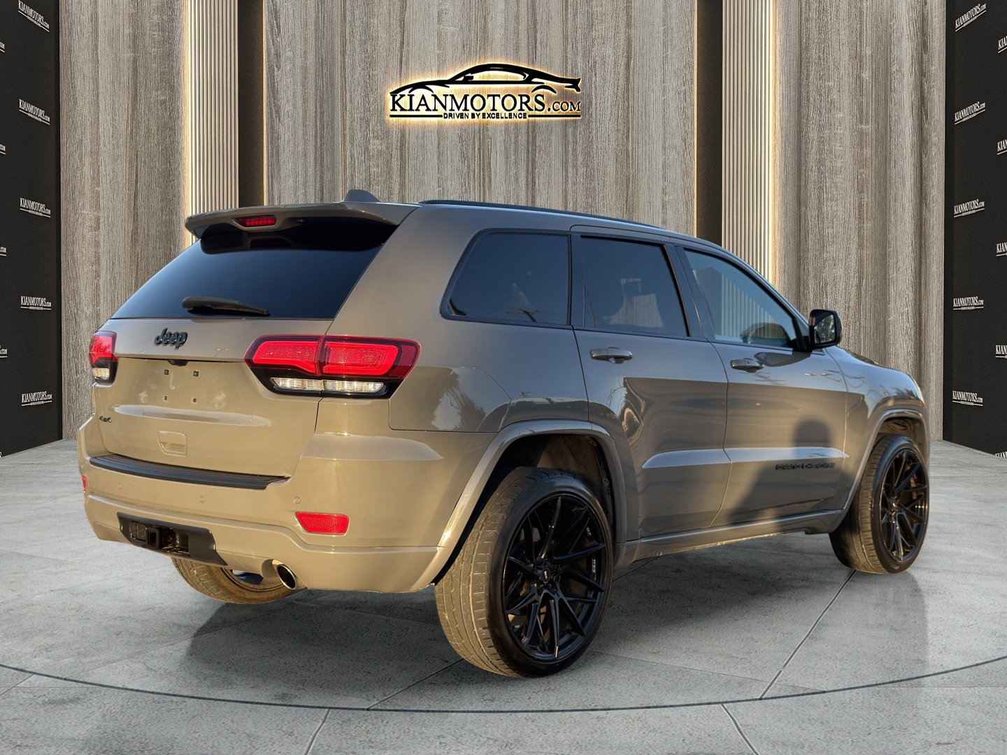 Used 2020 Jeep Grand Cherokee Altitude image 7