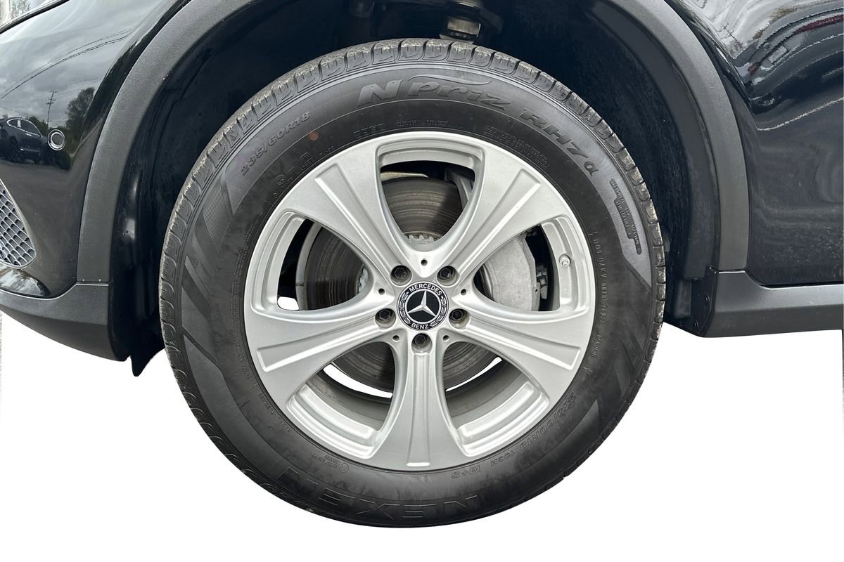 Used 2018 Mercedes-Benz GLC 300 w/ Premium Package image 27