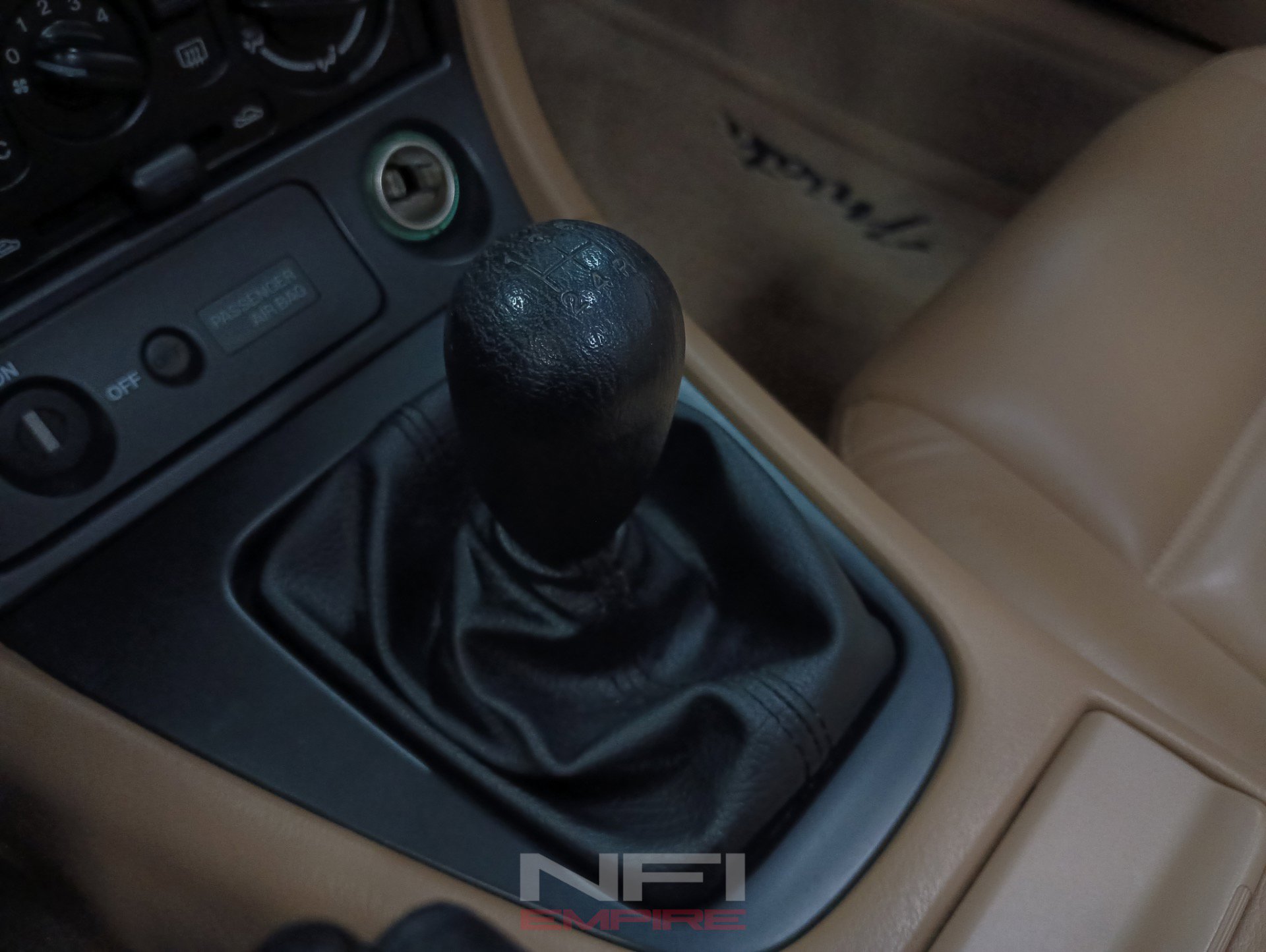 Used 1999 MAZDA MX-5 Miata RWD image 41