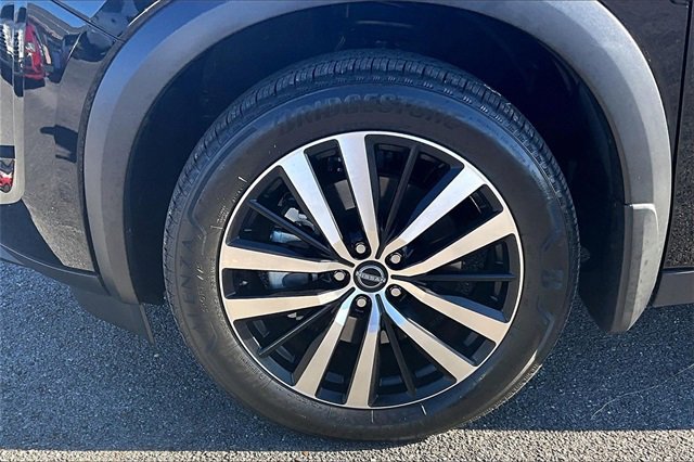 Certified 2025 Nissan Pathfinder Platinum w/ Cargo Package image 35