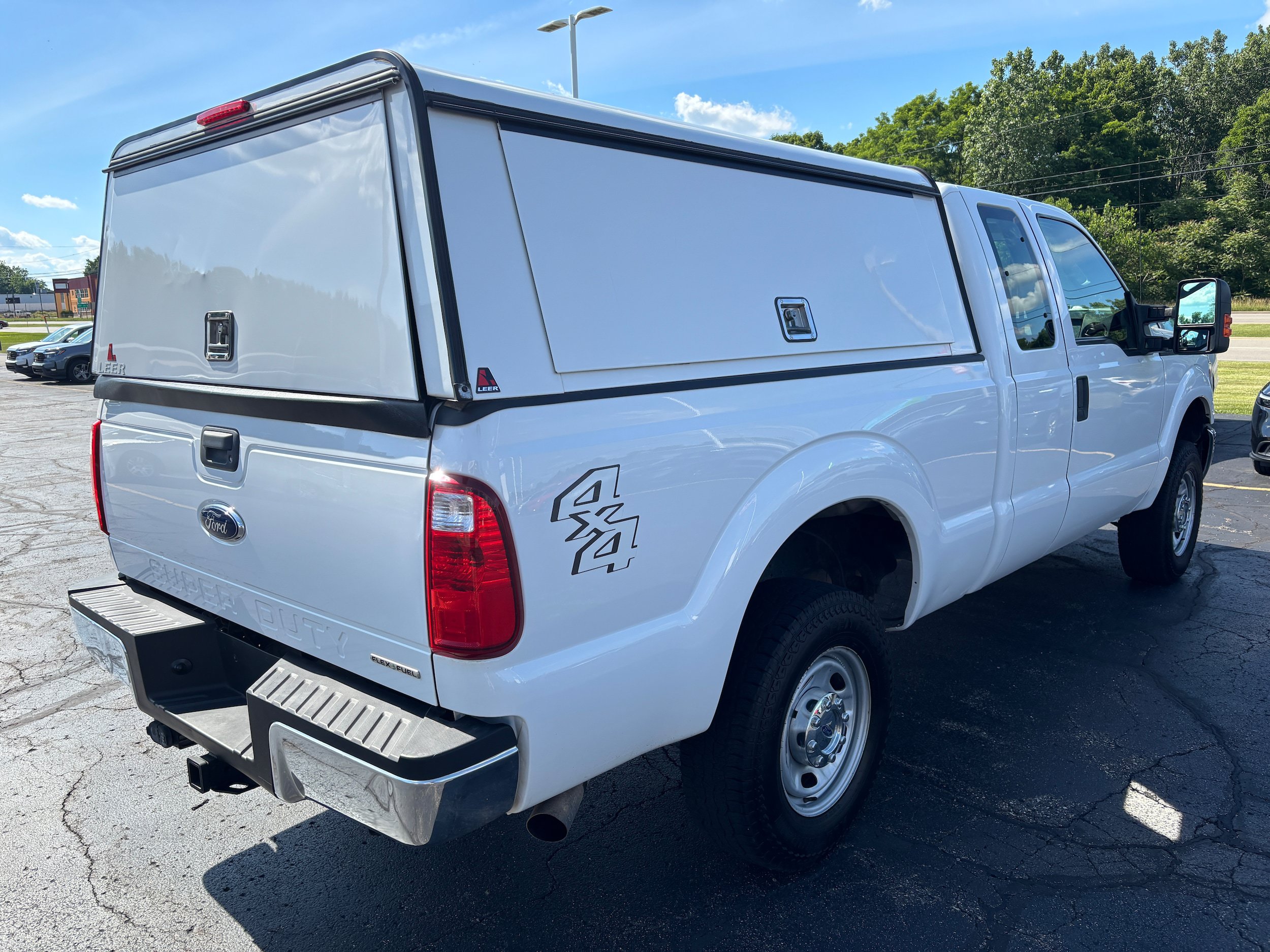Used 2016 Ford F250 XL w/ Power Equipment Group AWD/4WD image 6