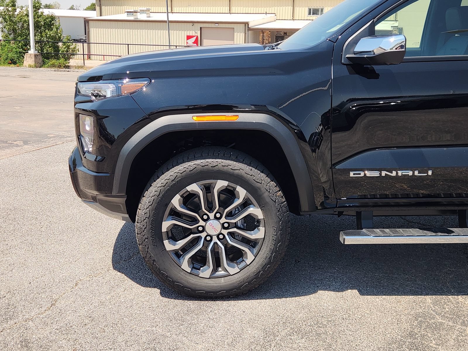 New 2026 GMC Canyon Denali AWD/4WD image 9