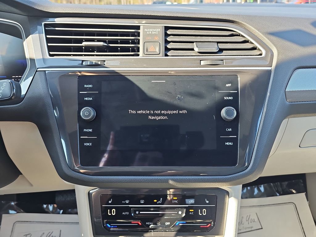 Used 2024 Volkswagen Tiguan SE image 27