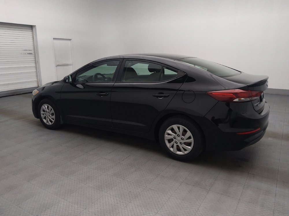 Used 2018 Hyundai Elantra SE FWD image 3
