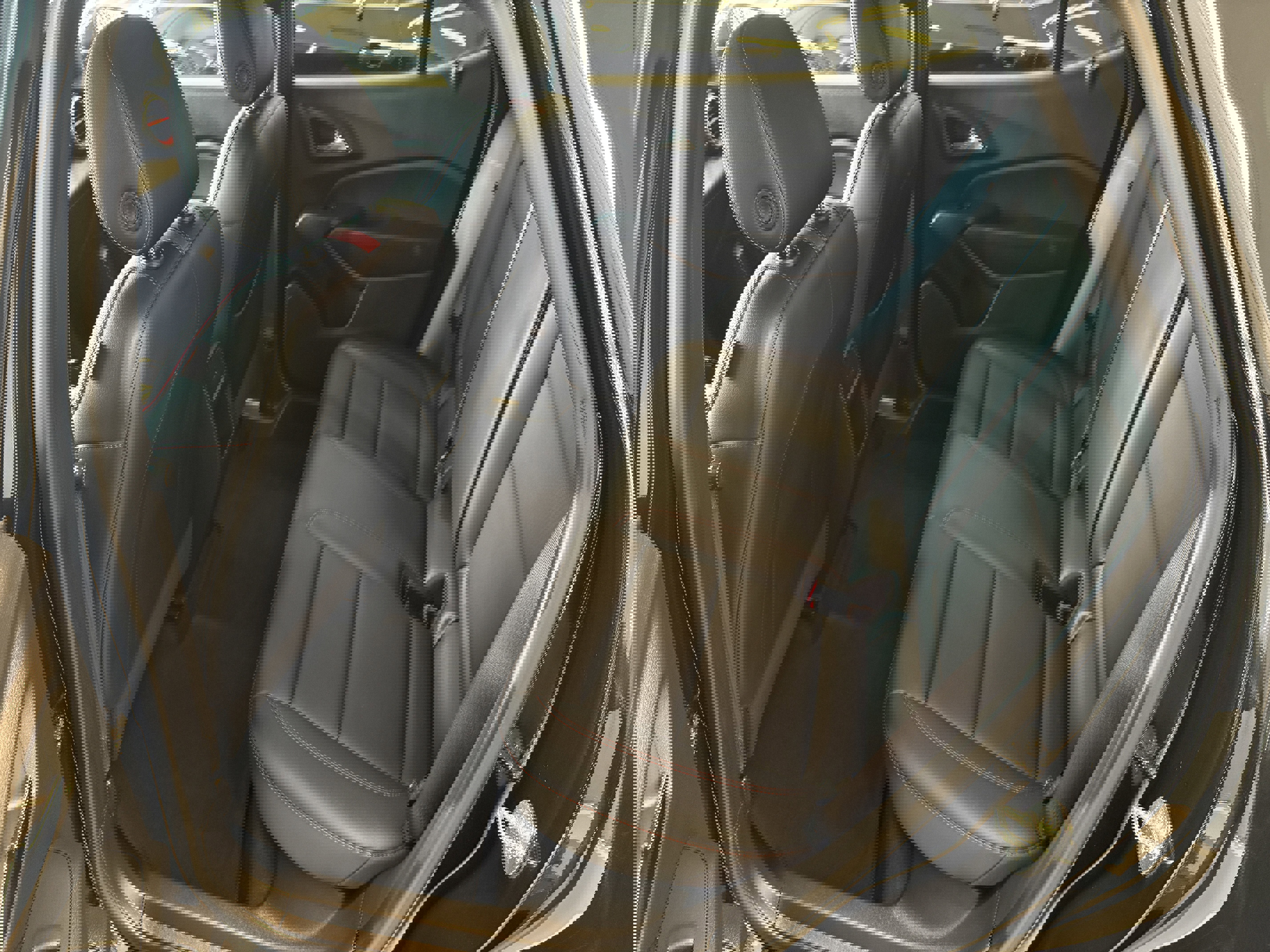 Used 2024 Chevrolet Trax RS w/ Sunroof Package image 9