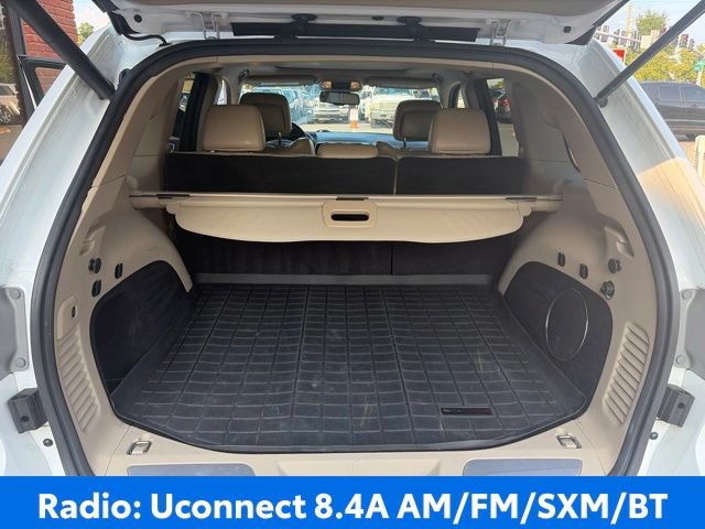 Used 2014 Jeep Grand Cherokee Limited w/ Luxury Group II AWD/4WD image 15