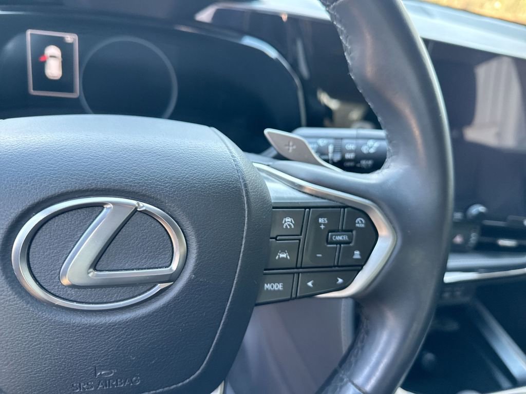 Used 2024 Lexus NX 250 FWD w/ Towing Package (2000 Lbs) image 18