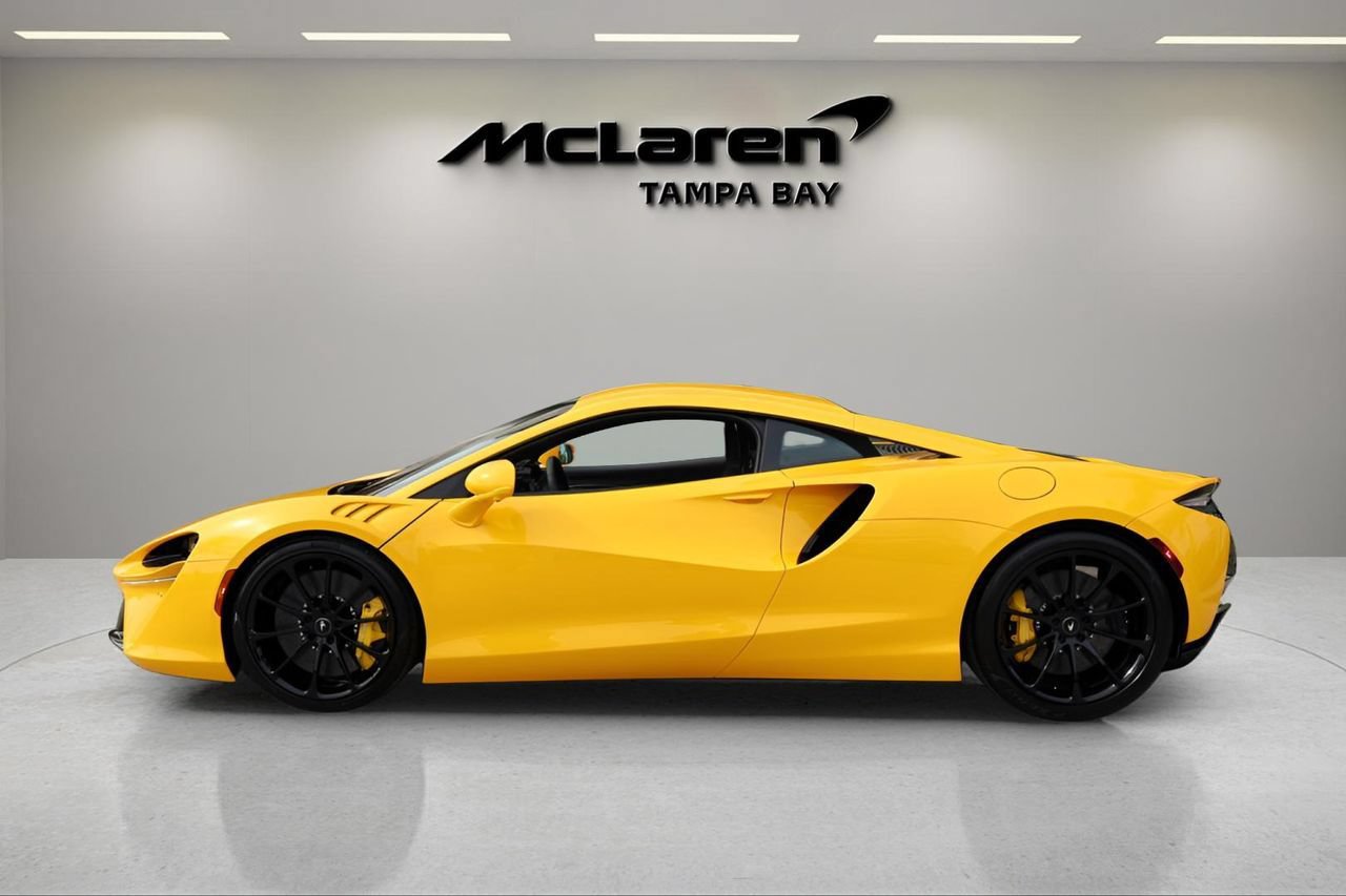 New 2026 McLaren Artura RWD image 2