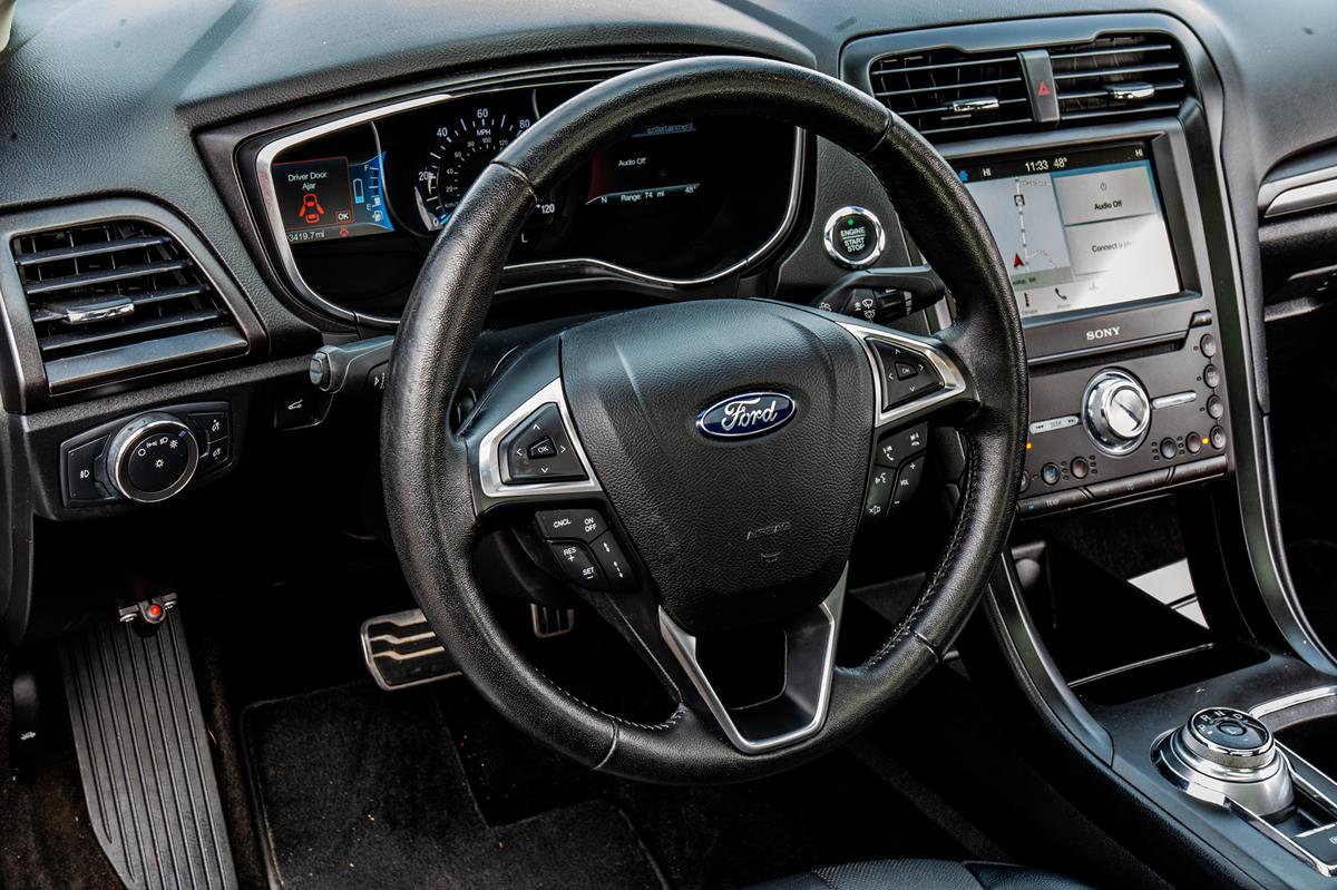 Used 2018 Ford Fusion Energi Titanium image 24