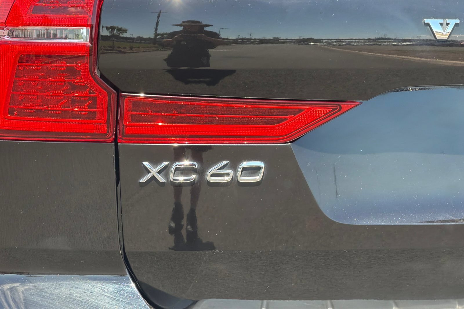 Used 2023 Volvo XC60 B5 Ultimate AWD/4WD image 33