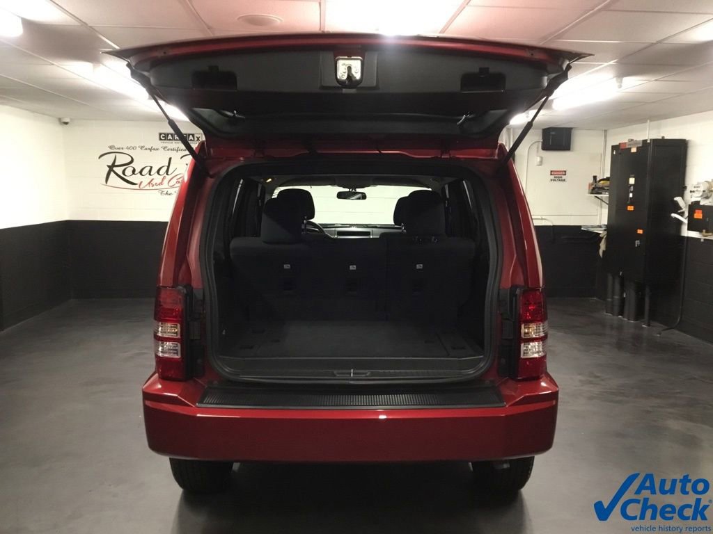 Used 2011 Jeep Liberty Sport image 11