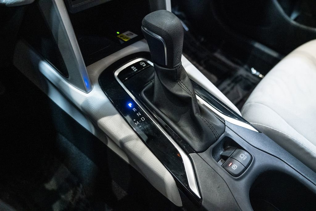 Certified 2023 Toyota Corolla Cross LE image 28