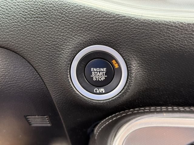 Used 2019 Dodge Challenger R/T Scat Pack w/ Plus Package RWD image 20