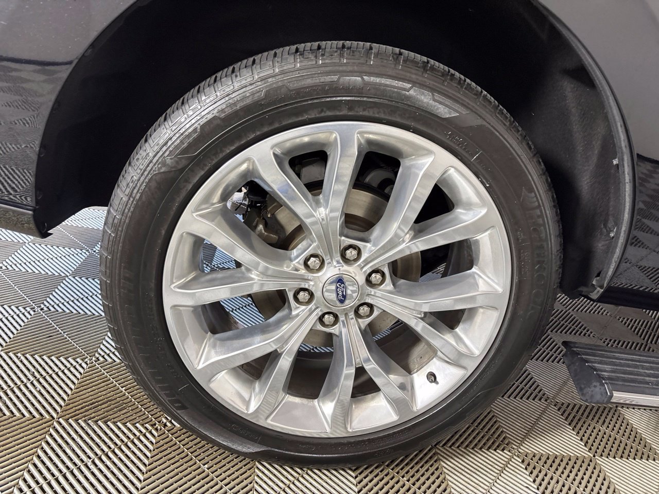 Used 2019 Ford Expedition Platinum AWD/4WD image 37