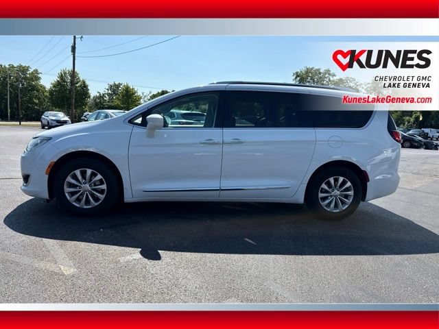 Used 2019 Chrysler Pacifica Touring-L FWD image 9