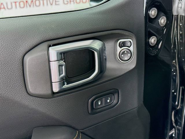 New 2025 Jeep Gladiator Sport image 18