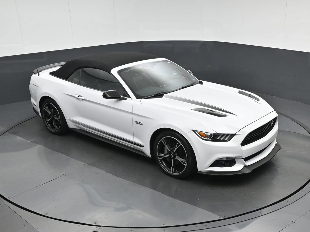 Used 2016 Ford Mustang GT Premium w/ Equipment Group 401A RWD image 53