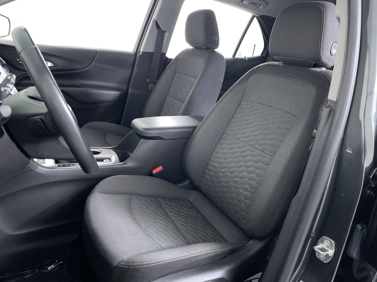 Used 2020 Chevrolet Equinox LT AWD/4WD image 13