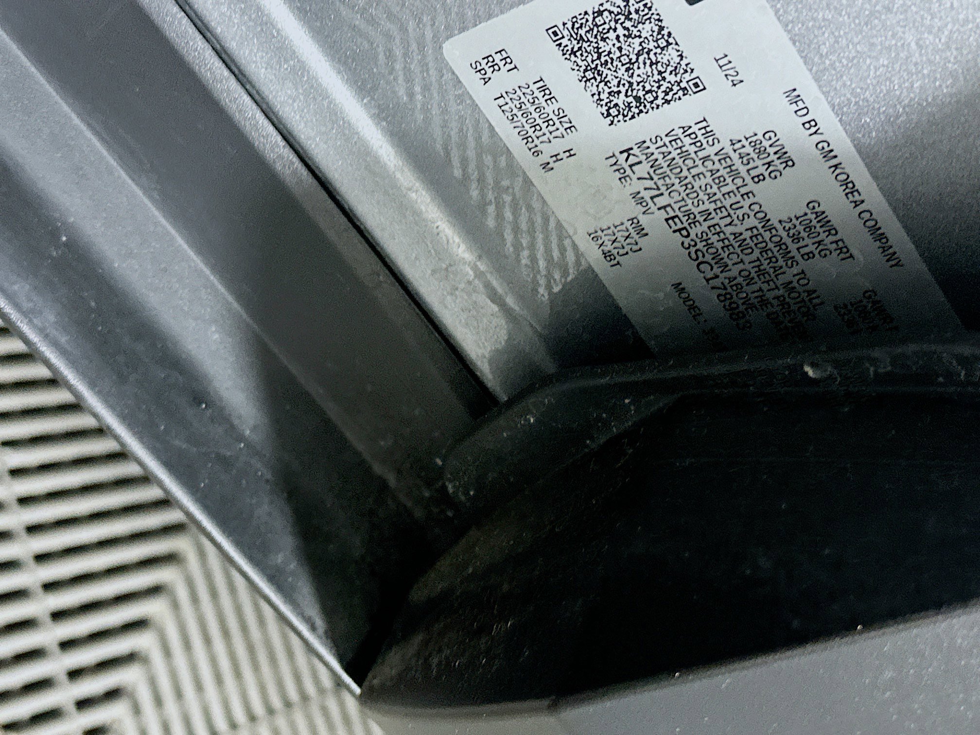 Used 2025 Chevrolet Trax LS FWD image 12