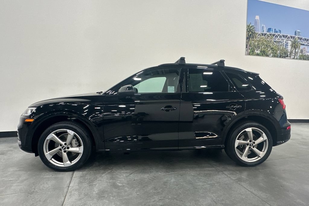 Used 2020 Audi Q5 2.0T Titanium Premium Plus w/ Premium Plus Package AWD/4WD image 7