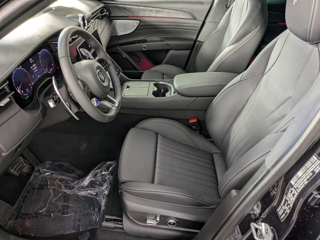 New 2025 Maserati Grecale GT image 9