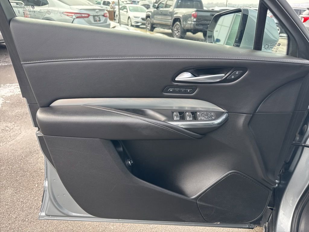 Used 2023 Cadillac XT4 Premium Luxury image 10