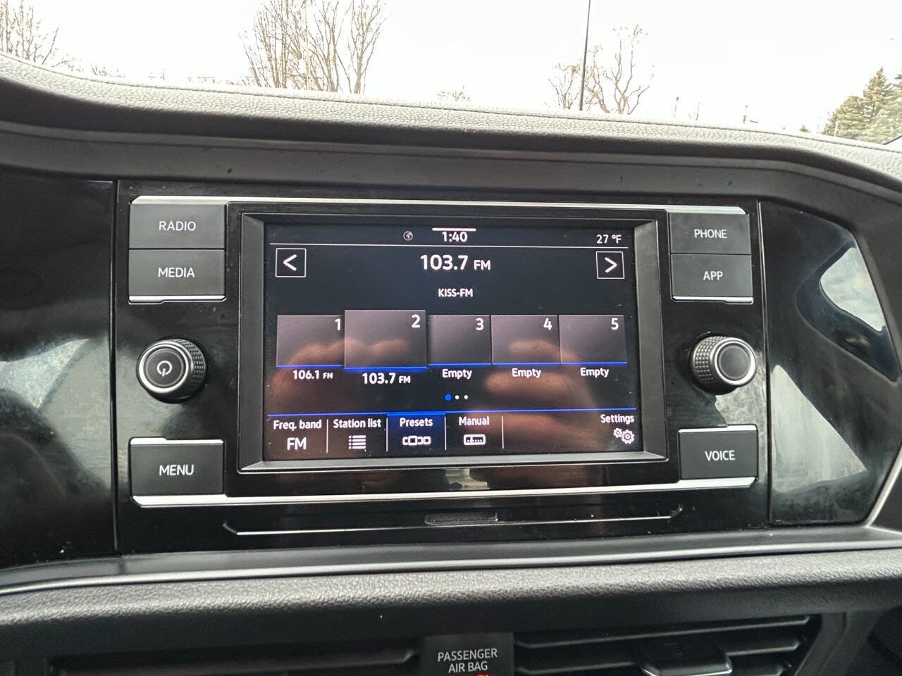 Used 2024 Volkswagen Jetta SE image 30