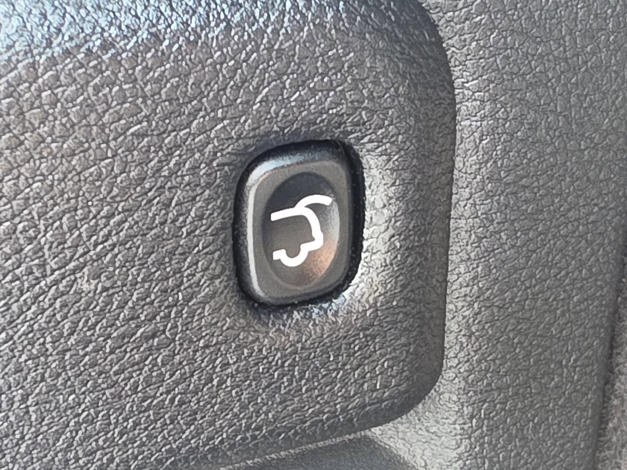 Used 2020 Dodge Durango GT image 17