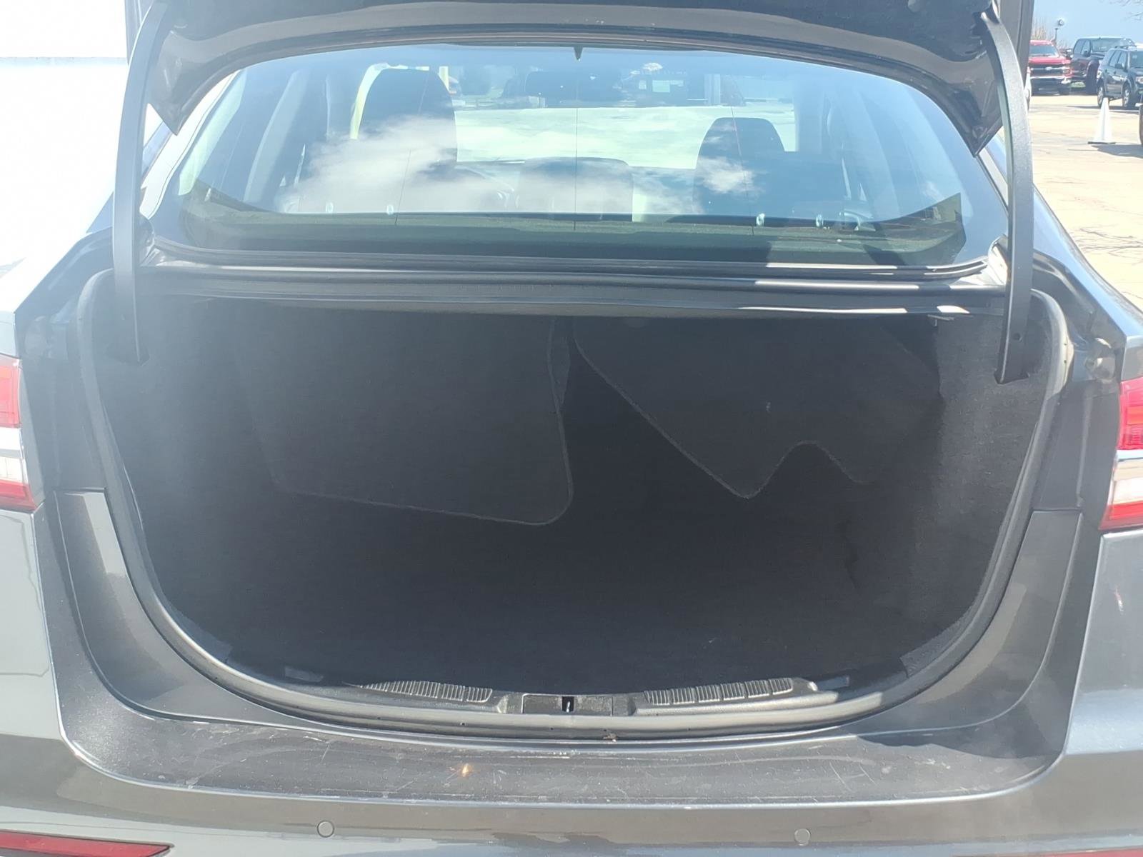 Used 2020 Ford Fusion SE image 7