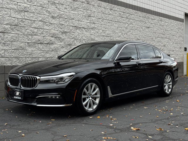 Used 2018 BMW 740i xDrive image 1