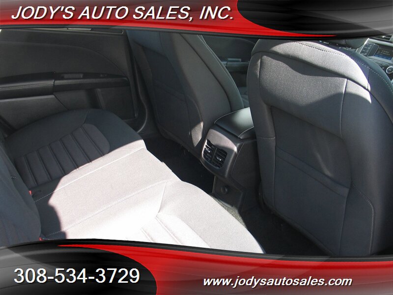 Used 2018 Ford Fusion SE FWD image 24