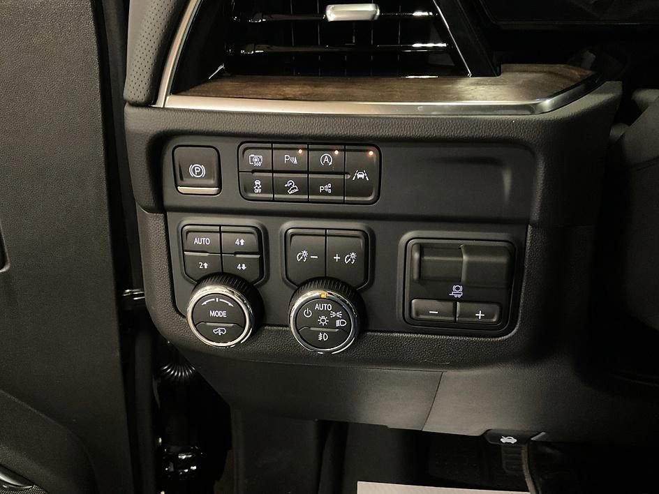 New 2026 Chevrolet Tahoe High Country AWD/4WD image 23