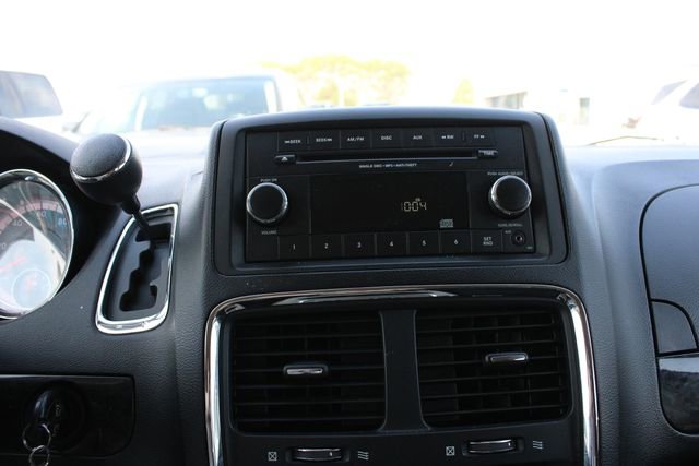 Used 2014 Dodge Grand Caravan SXT FWD image 14