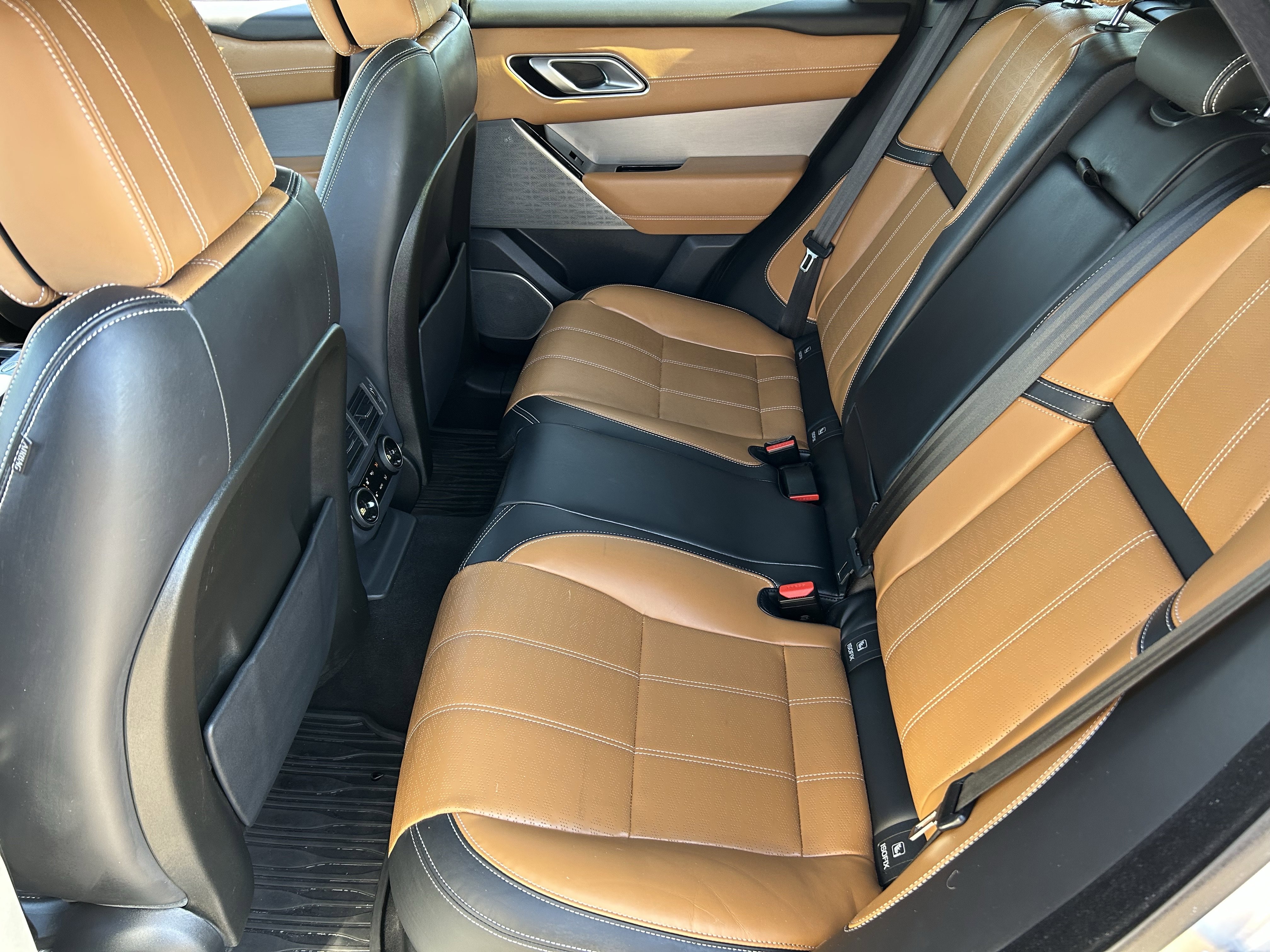 Used 2019 Land Rover Range Rover Velar R-Dynamic HSE AWD/4WD image 17