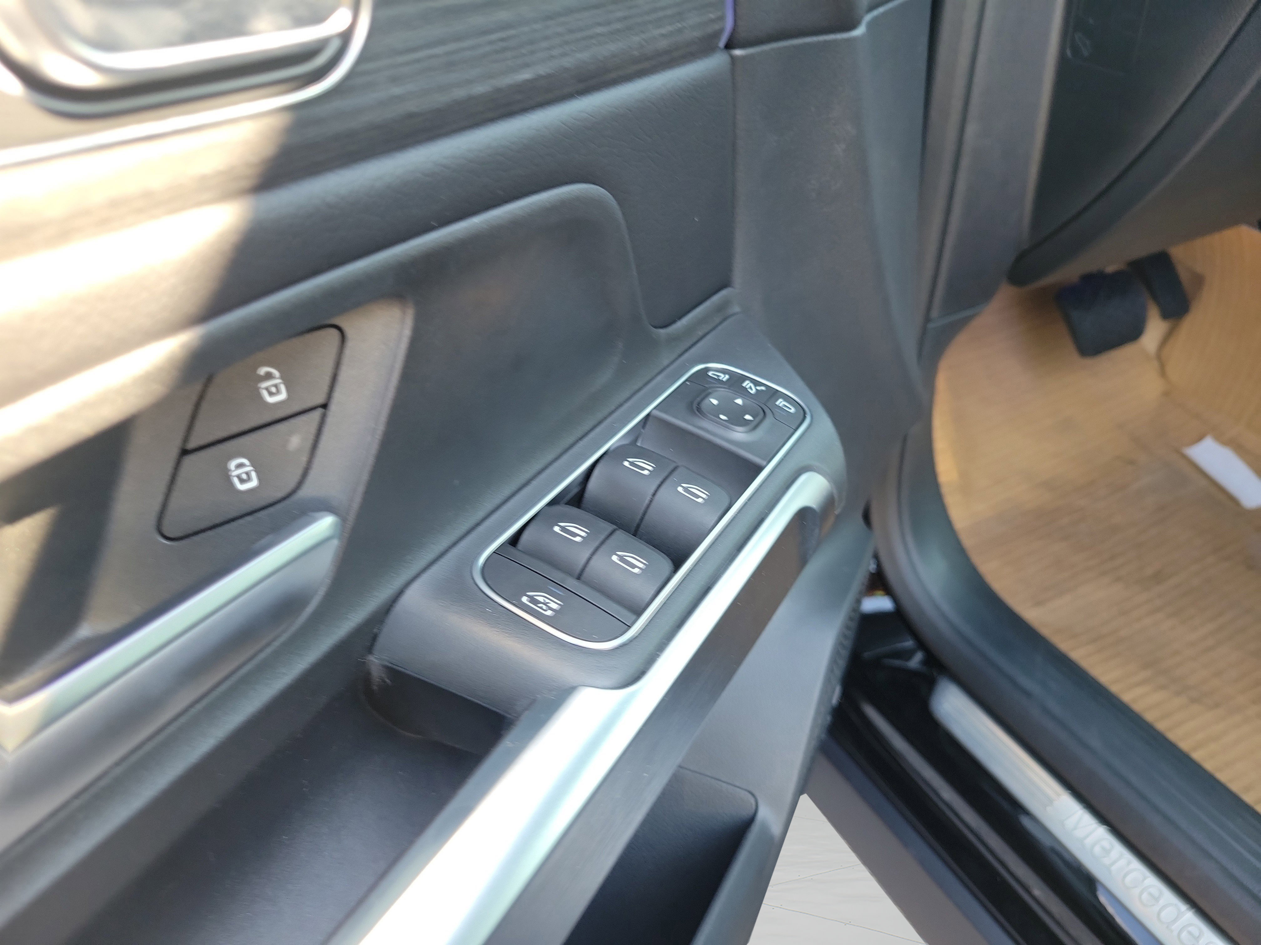 Certified 2026 Mercedes-Benz GLB 250 image 30