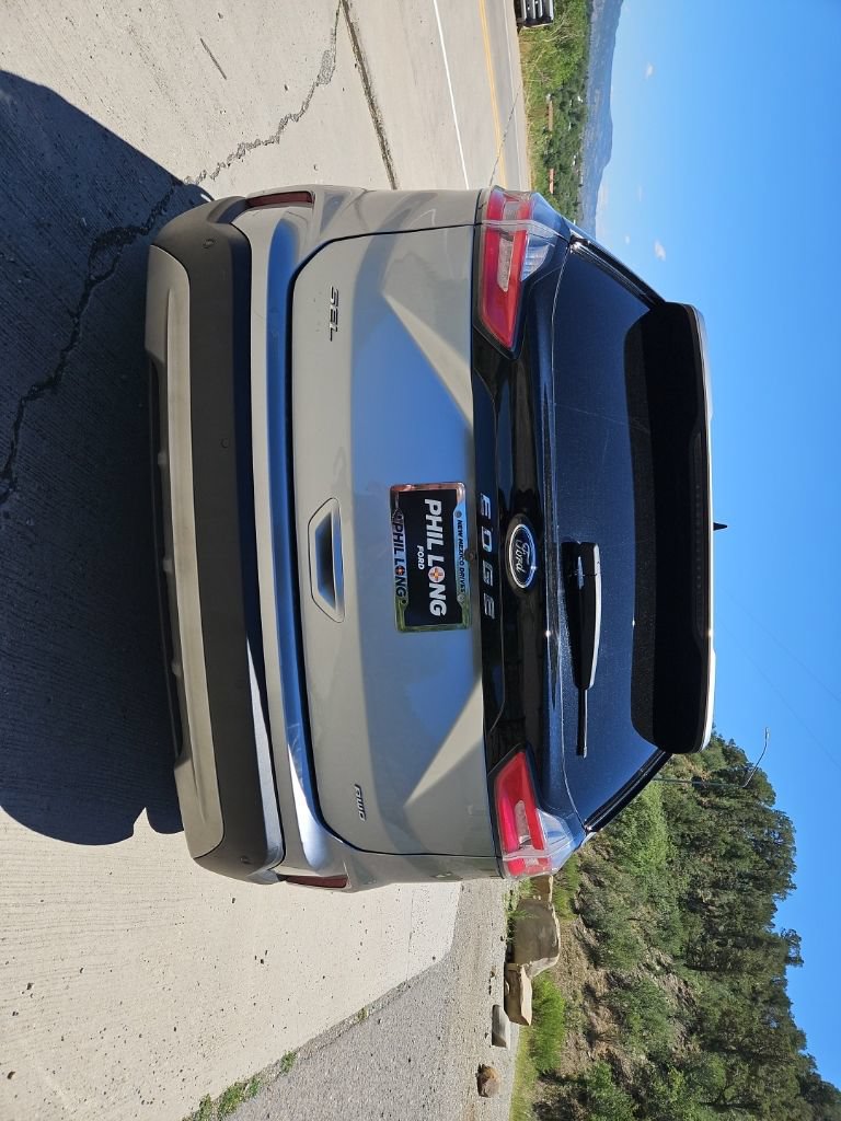Used 2022 Ford Edge SEL w/ Convenience Package AWD/4WD image 6